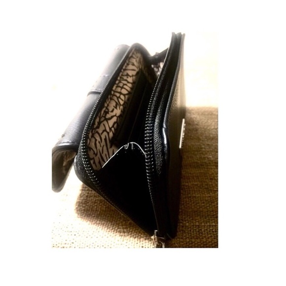 NWT Max Studio Little Stud Wallet w/Flap & Zipper - Picture 5 of 9